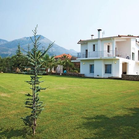 Vila Caprice Míloi Exteriér fotografie